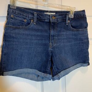 Levi’s Cuffable Denim Shorts Size 32